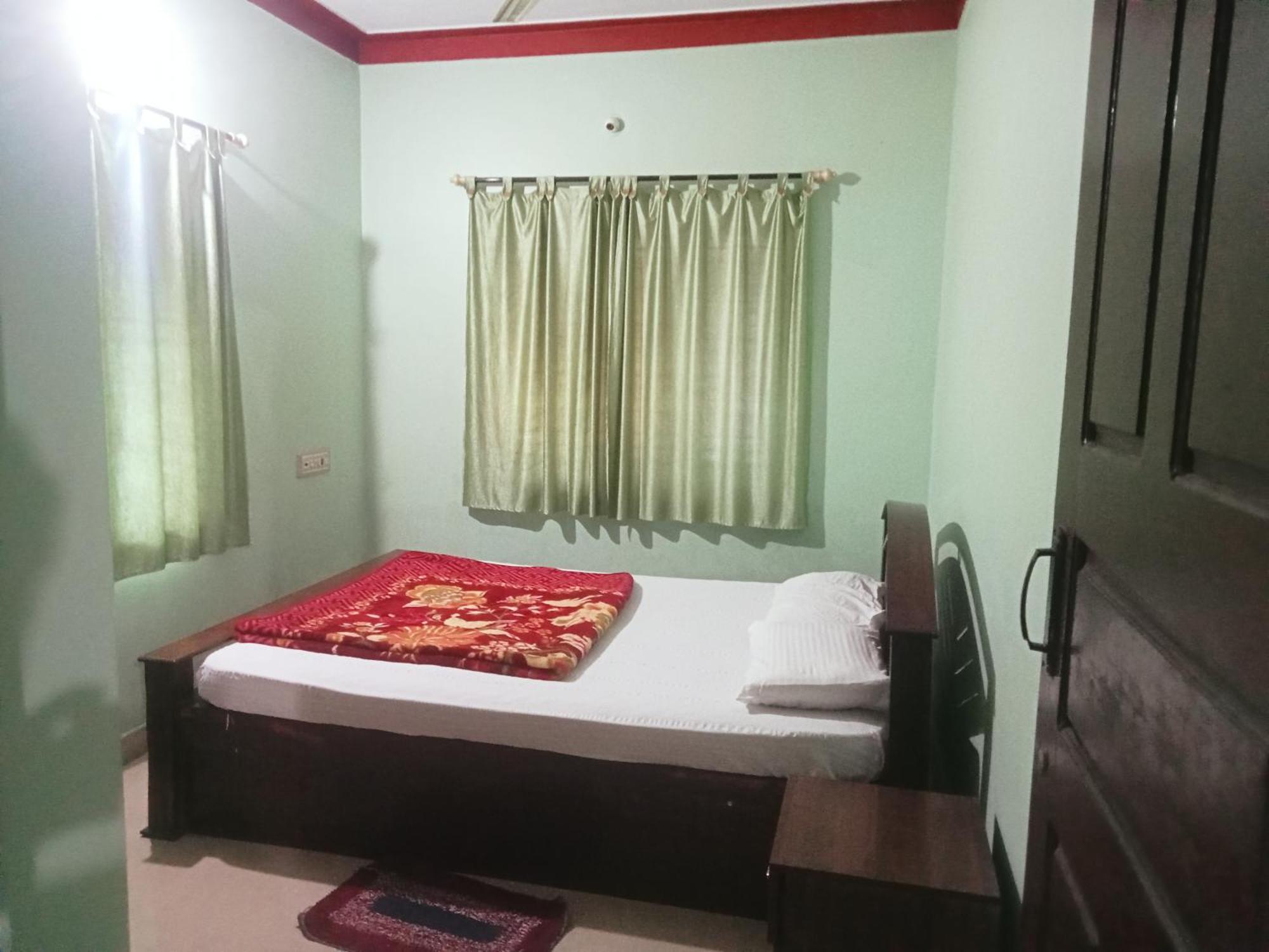 Eshwarkrupa Homestay Madikeri Exterior foto