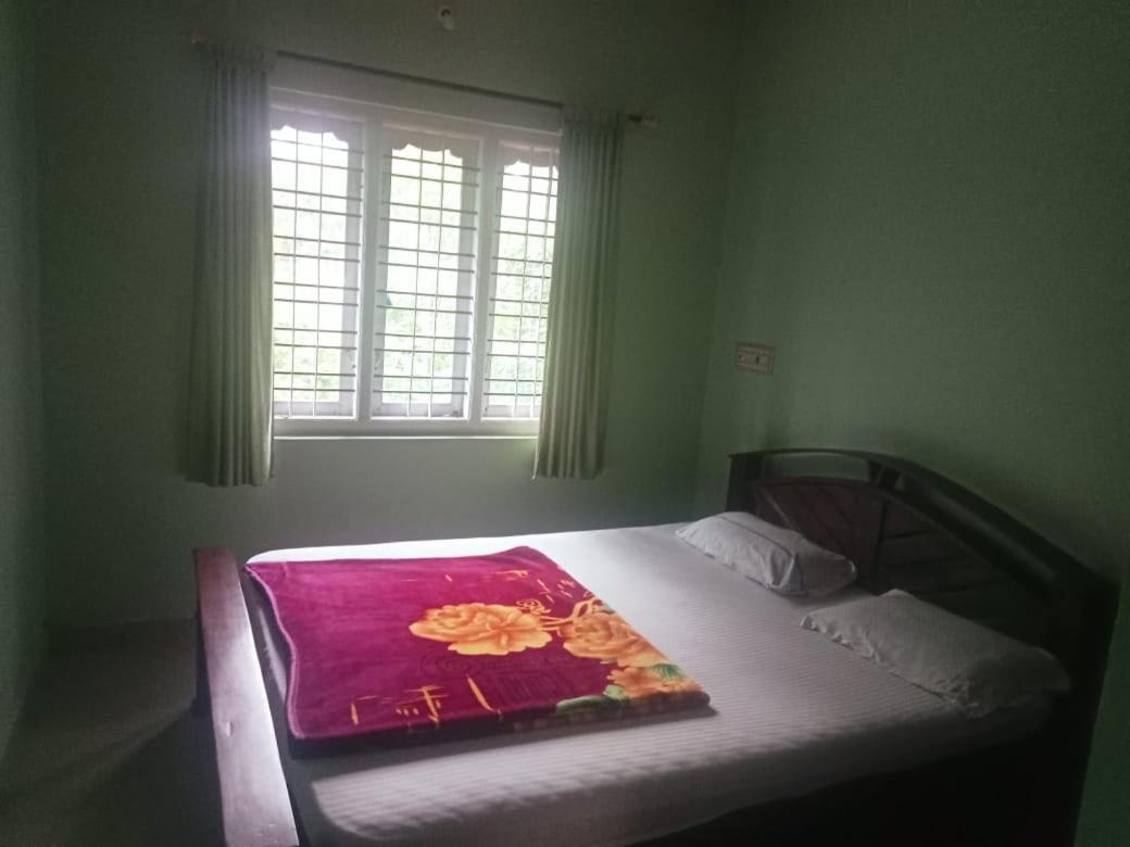 Eshwarkrupa Homestay Madikeri Exterior foto