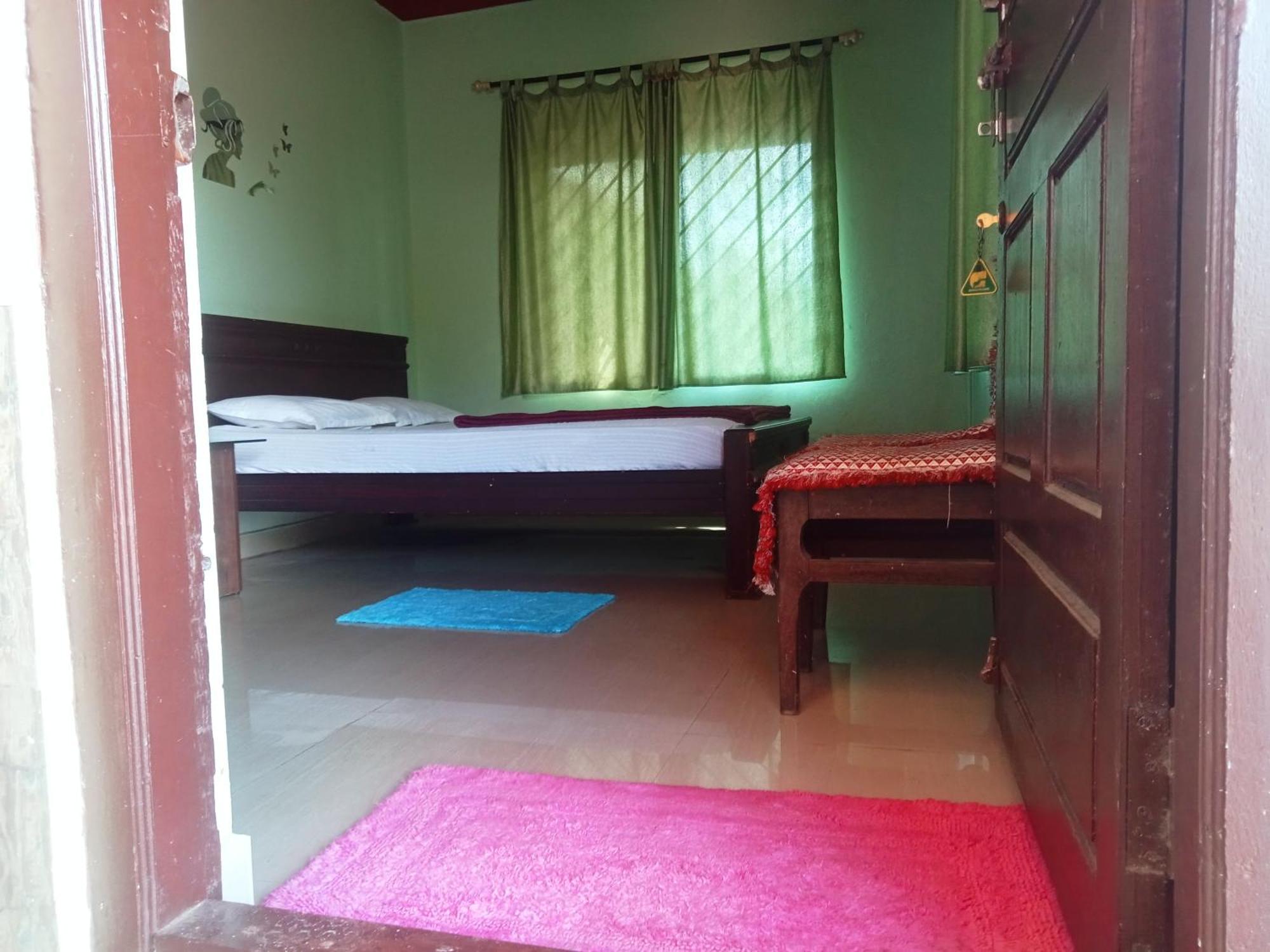 Eshwarkrupa Homestay Madikeri Exterior foto